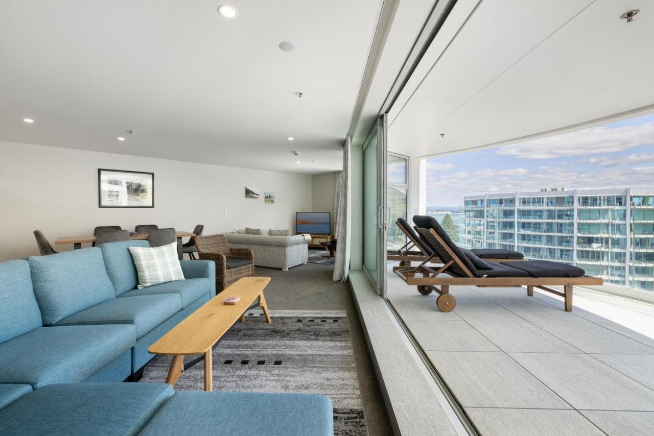 Oceanside Apartment With Iconic Views Mount Maunganui Luaran gambar